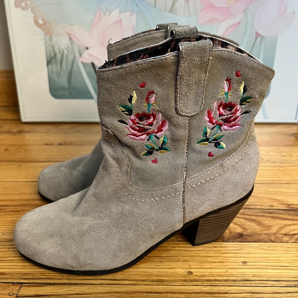 Betsy Johnson Embroidered Boot